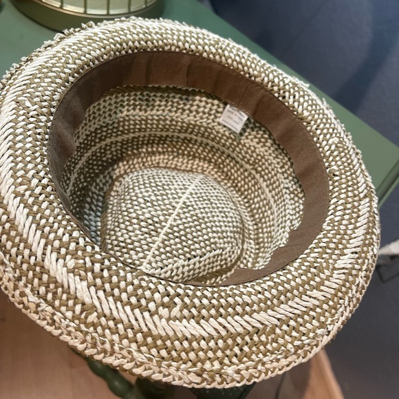 World MARKET hat, made entirely from paper resources, in great condition - Picture 6 of 7